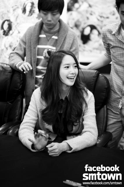 Girls Generation NYC Signing