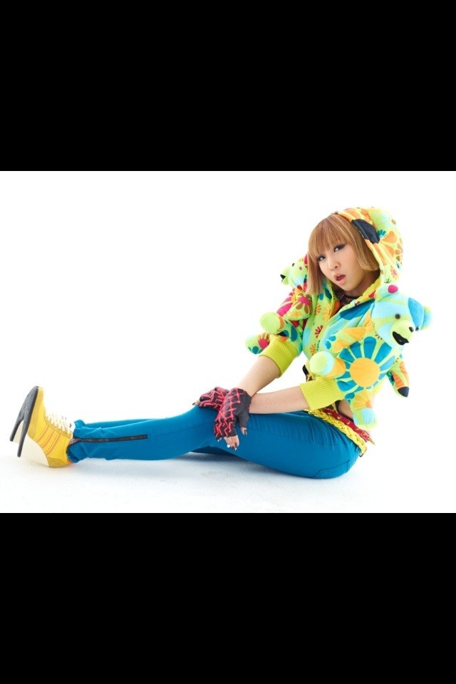 Minzy’s expressed her love for Jeremy Scott - K-Pop Concerts