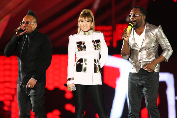 2NE1 Black Eyed Peas