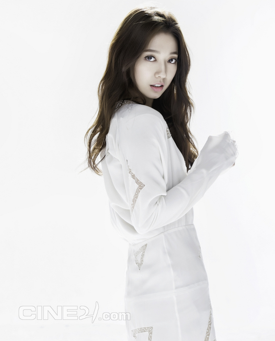 Park Shin Hye Cine21